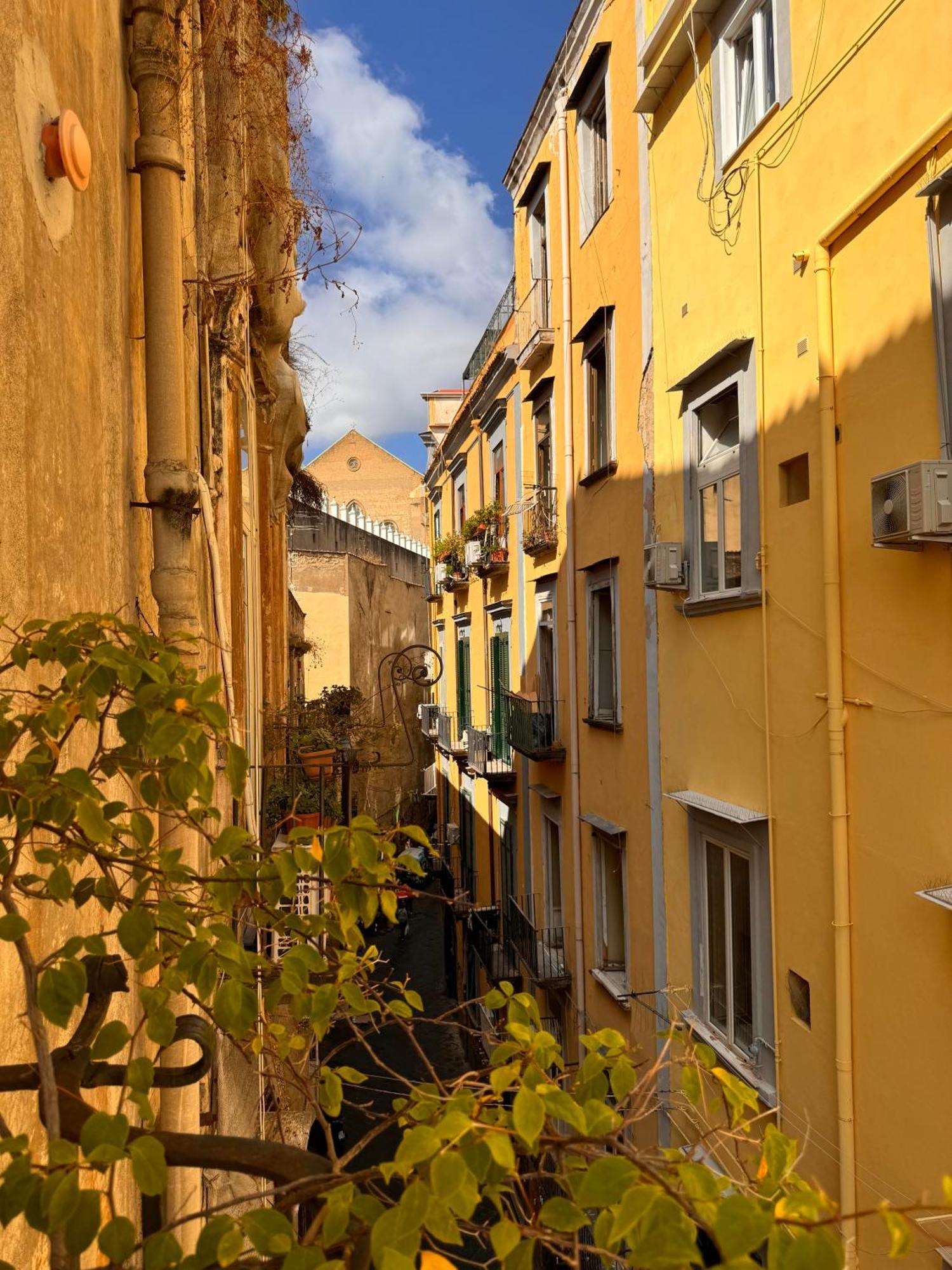 Lo Specchio Dei Papiri Bed & Breakfast Napoli Bagian luar foto