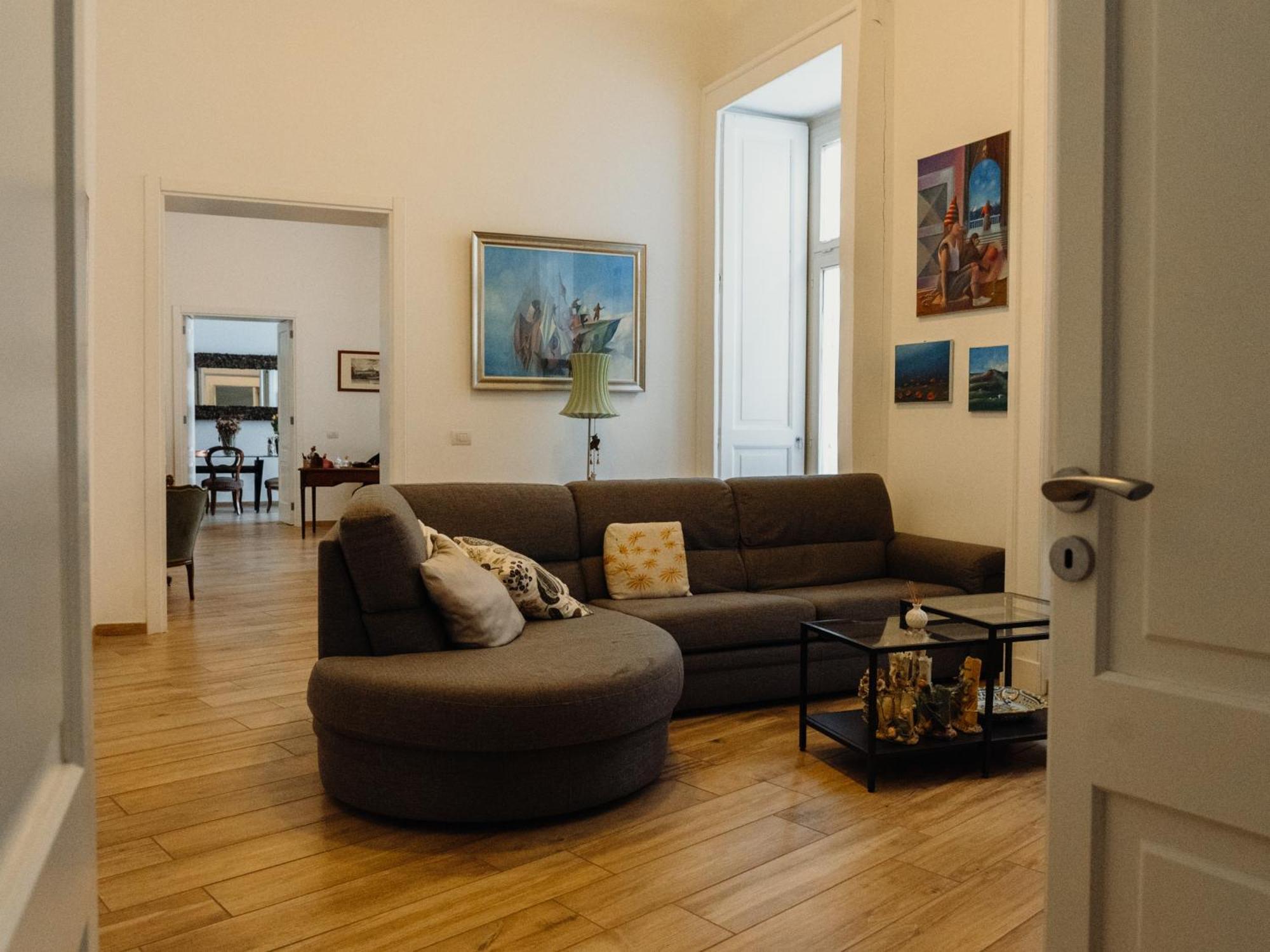 Lo Specchio Dei Papiri Bed & Breakfast Napoli Bagian luar foto