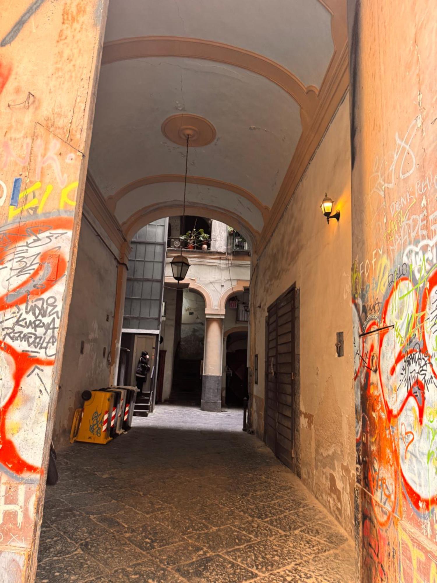 Lo Specchio Dei Papiri Bed & Breakfast Napoli Bagian luar foto