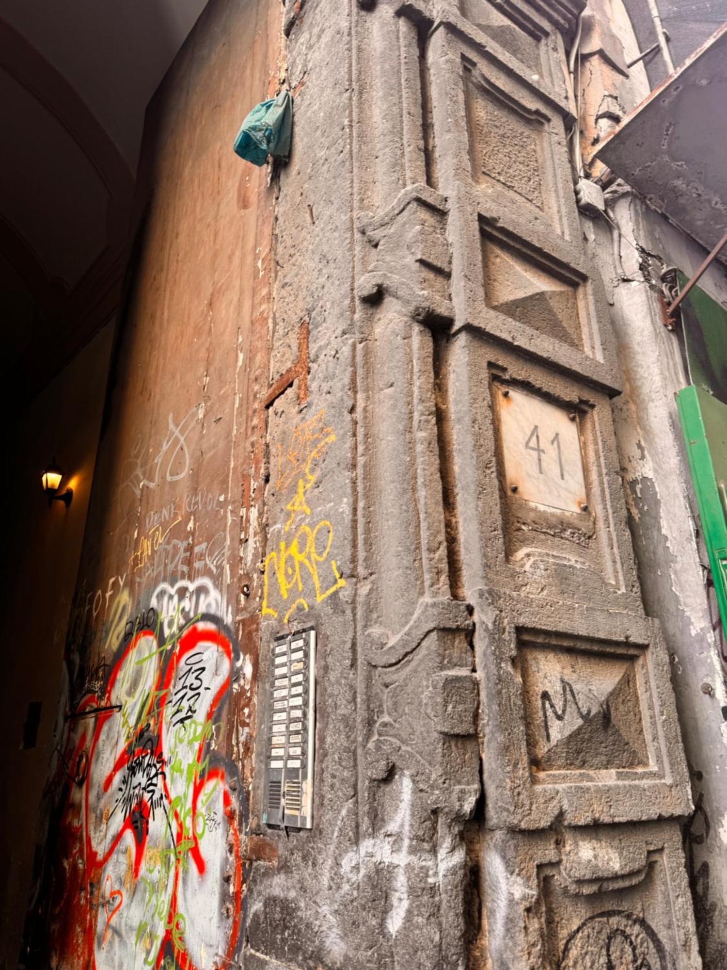 Lo Specchio Dei Papiri Bed & Breakfast Napoli Bagian luar foto