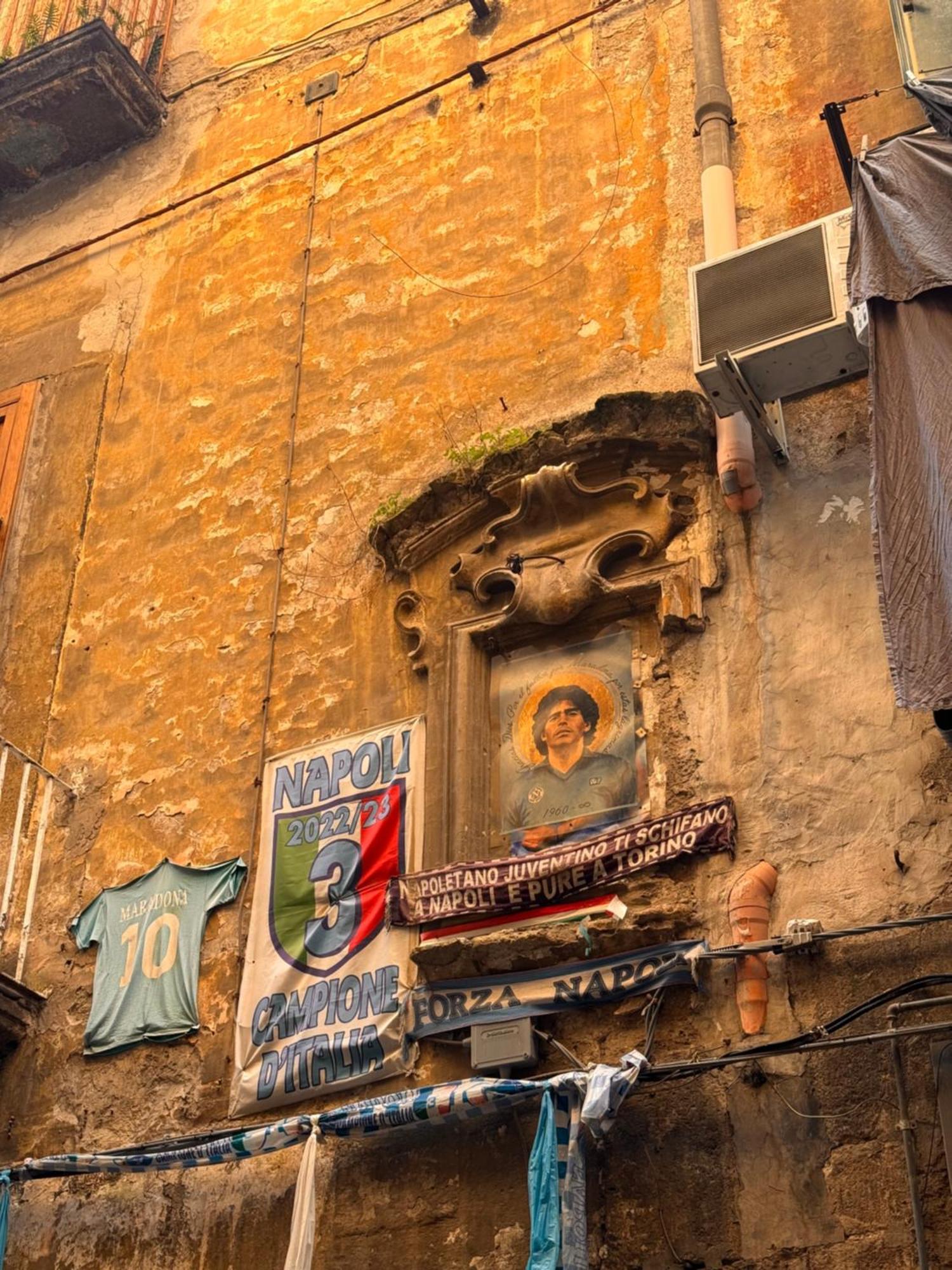 Lo Specchio Dei Papiri Bed & Breakfast Napoli Bagian luar foto