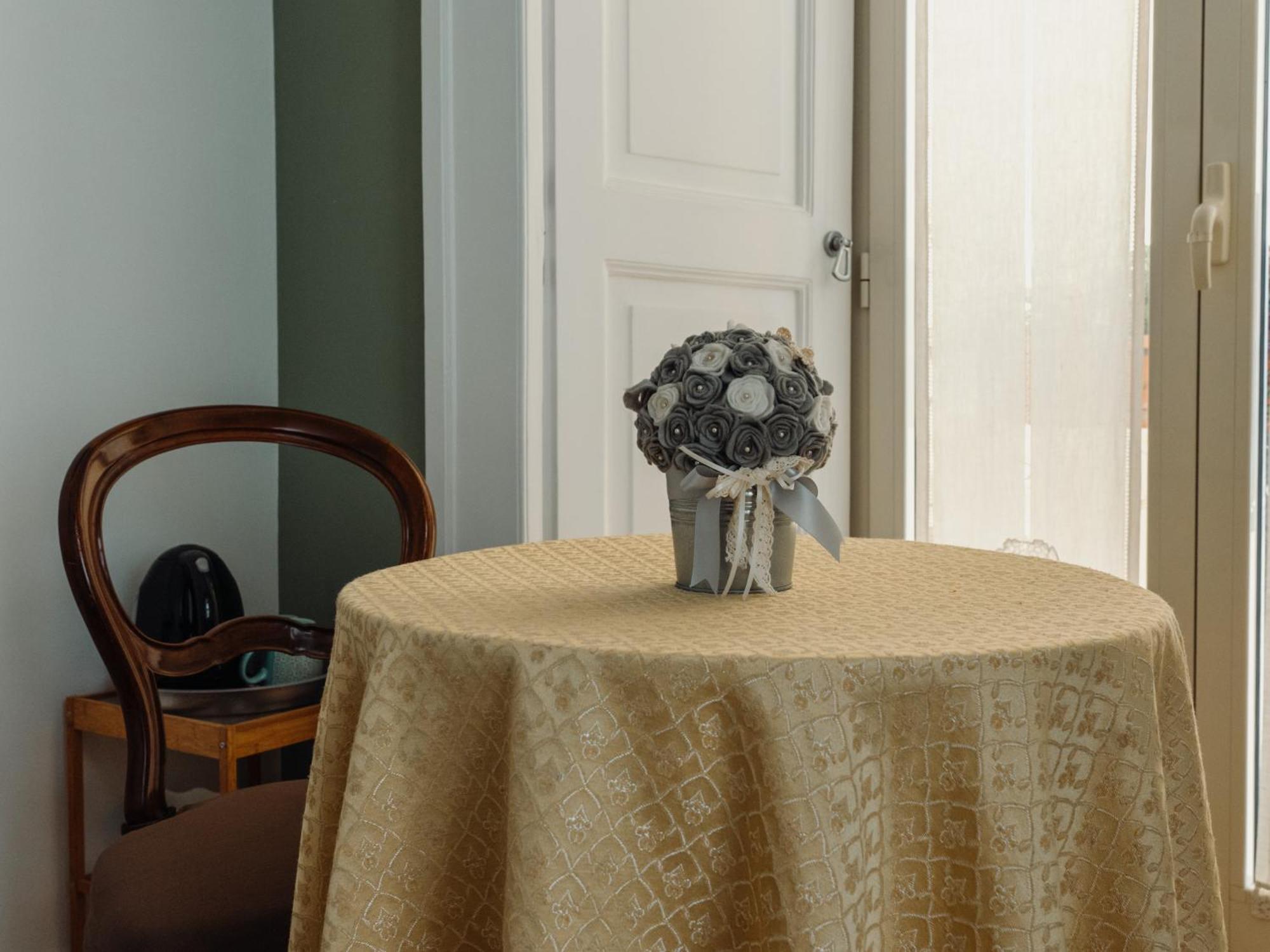 Lo Specchio Dei Papiri Bed & Breakfast Napoli Bagian luar foto